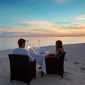 Beach Weddings Abroad Maldives Weddings Beach Dining