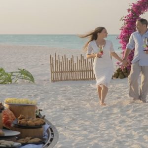 Kuramathi Maldives Maldives Weddings Abroad Bride And Groom On Beach